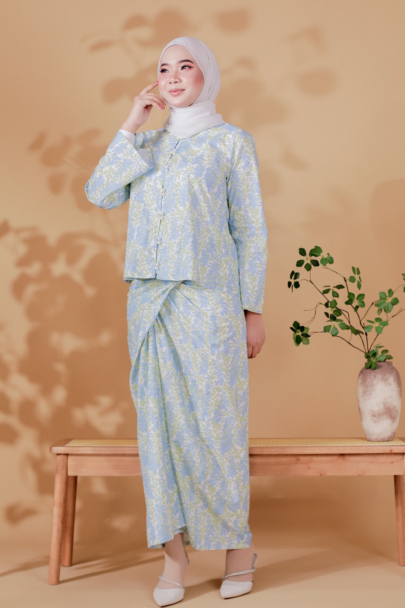 Bunga Kebaya Set in Iris (Blue)